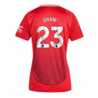 Manchester United Luke Shaw #23 Fotballklær Hjemmedrakt Dame 2024-25 Kortermet